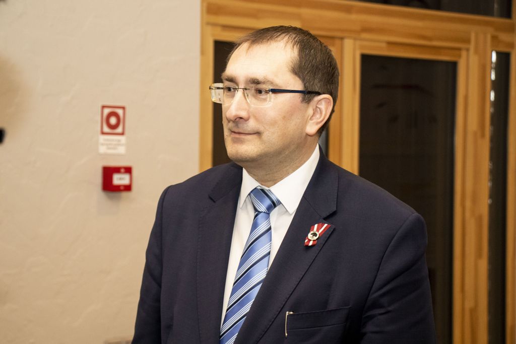 Satiksmes ministrs informē
