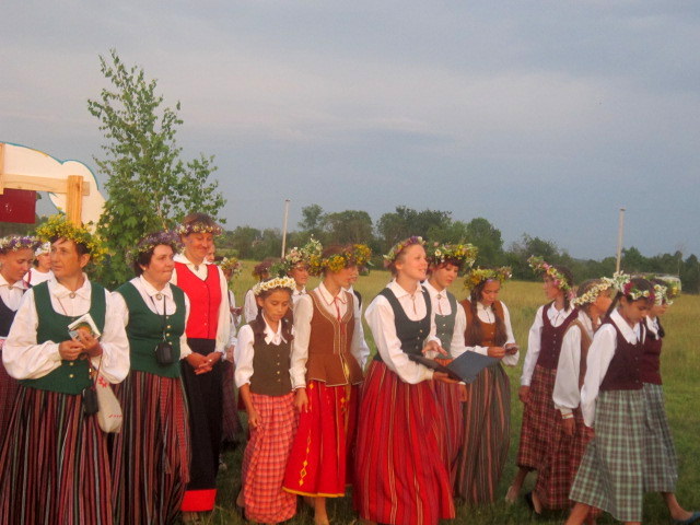 Saulgriežos tālu no Latvijas
