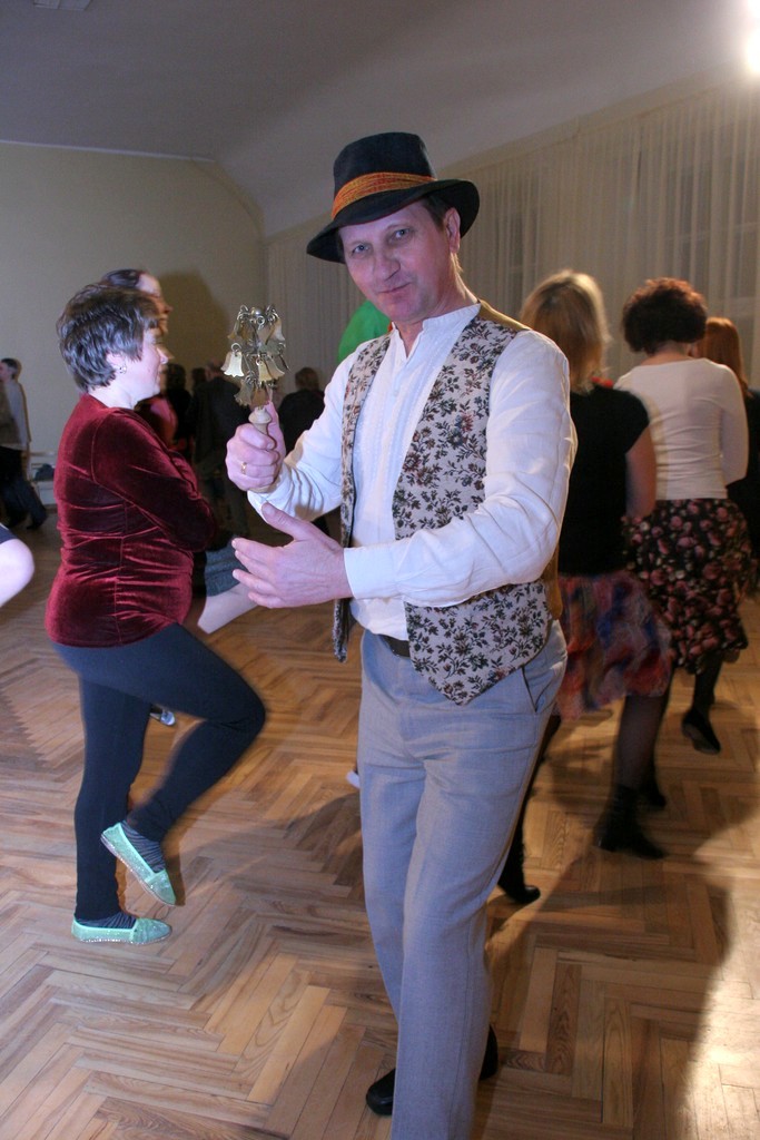 Sēļos māca Sibīrijas latviešu dejas