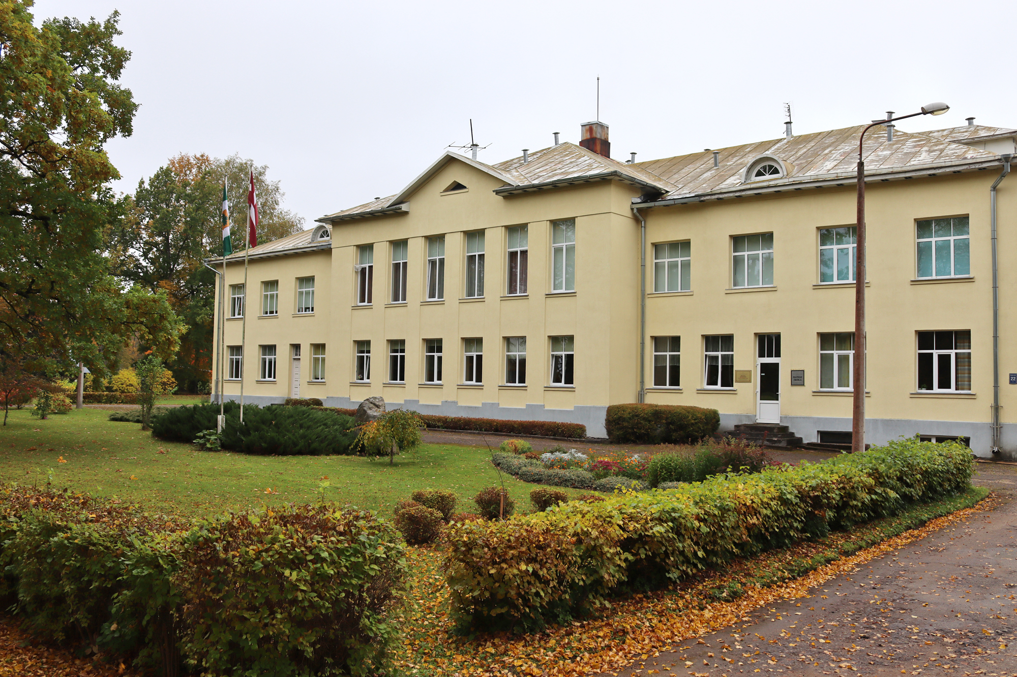 Skola meklē direktoru