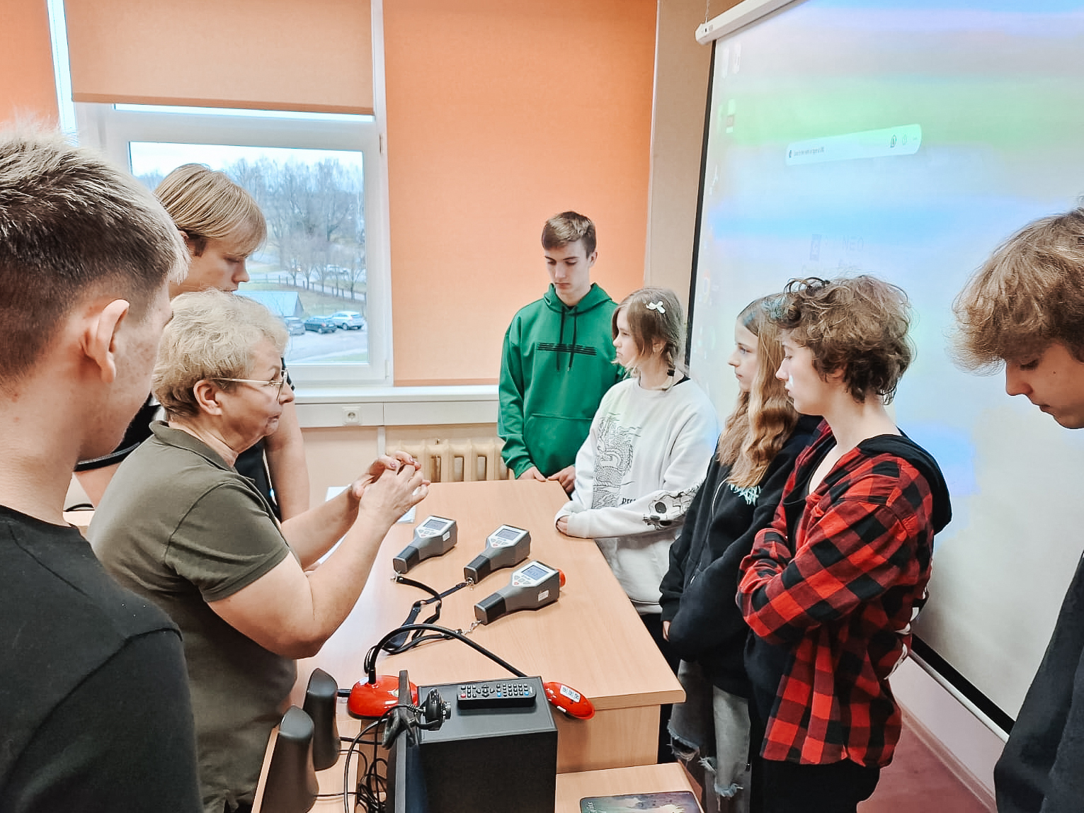 Skolēni izzina radiācijas ietekmi