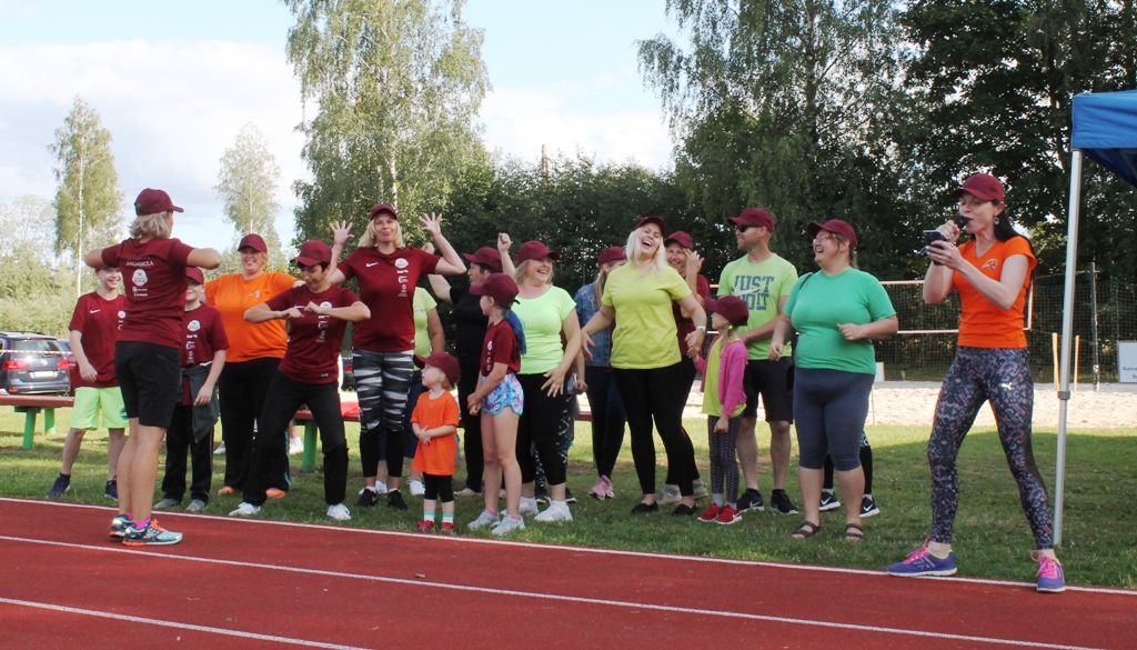 Skolotāji sporto Naukšēnos