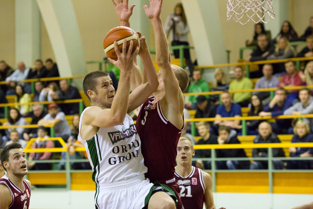 Smags kāviens no baroniem
