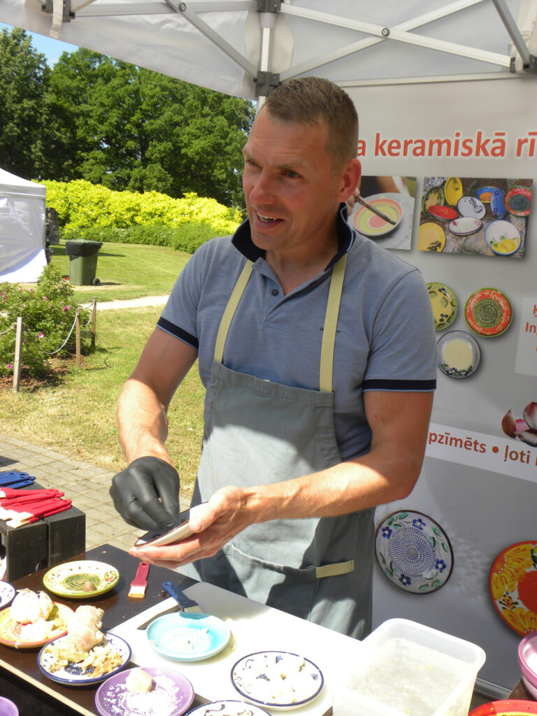 Spāņu māls un ideja latviskā  izpildījumā