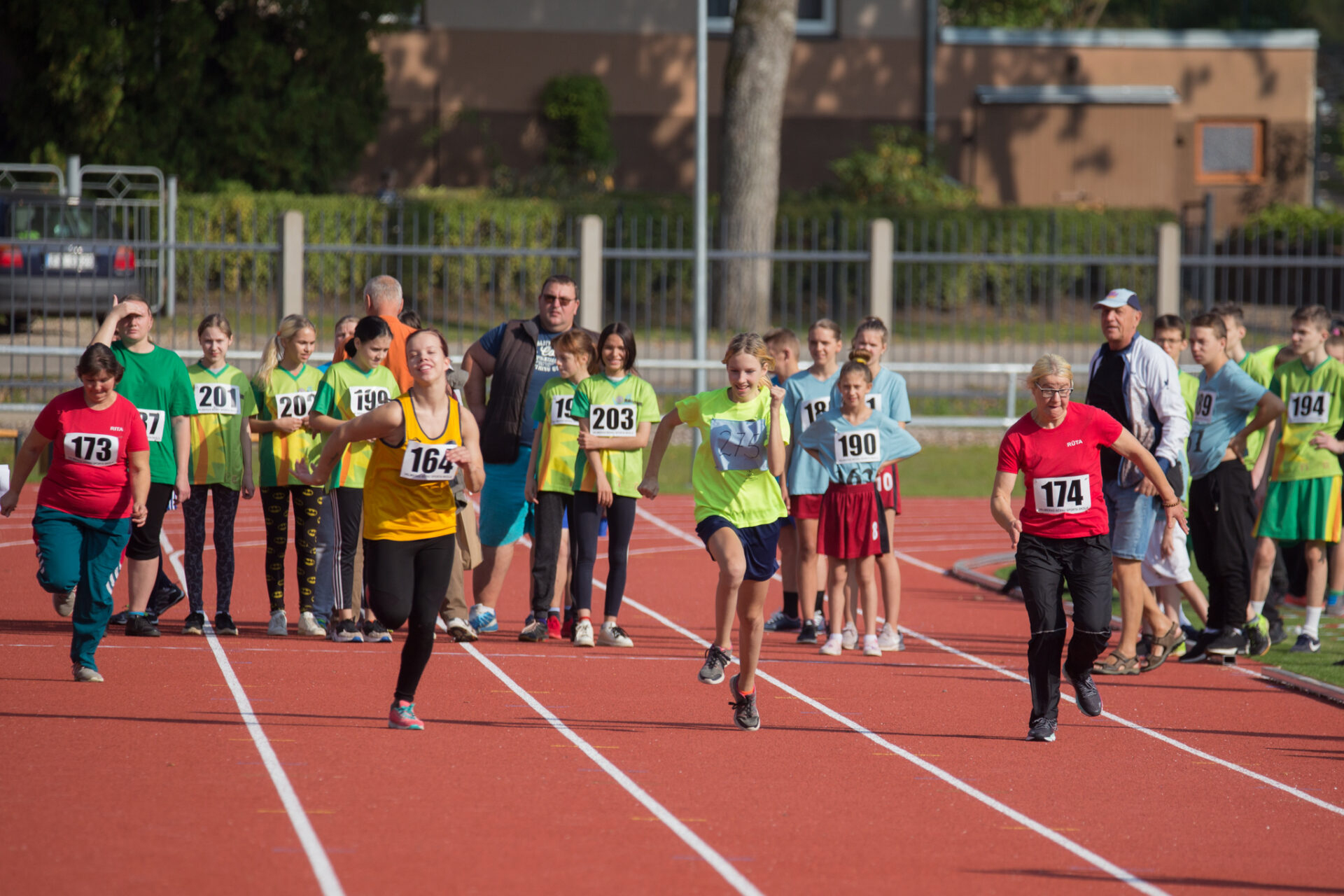 Sportiskas aktivitātes cilvēkiem ar invaliditāti