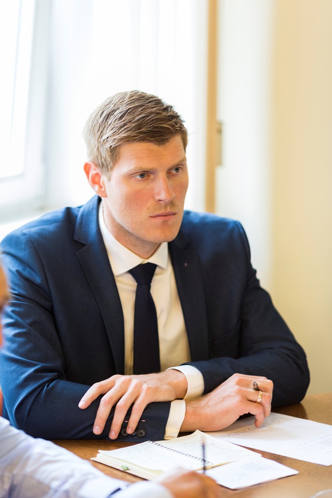 Sportisks puisis lielajā politikā