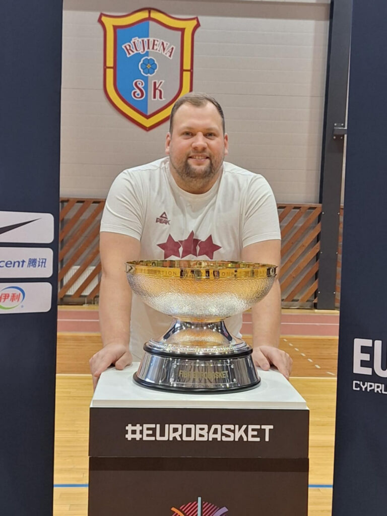 Sports pa priekšu visam pārējam