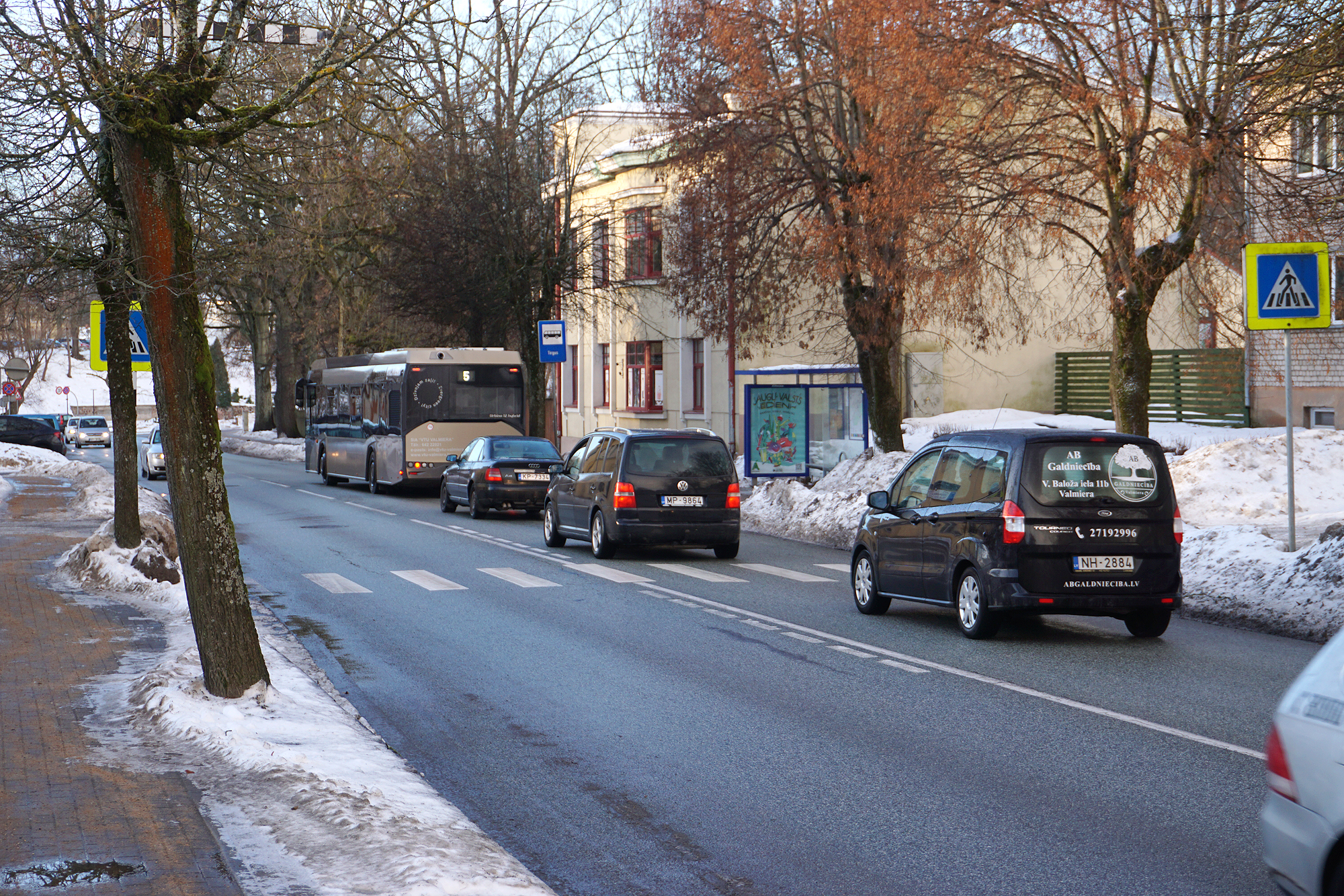 Starppilsētu busi ne visur vairs pieturēs