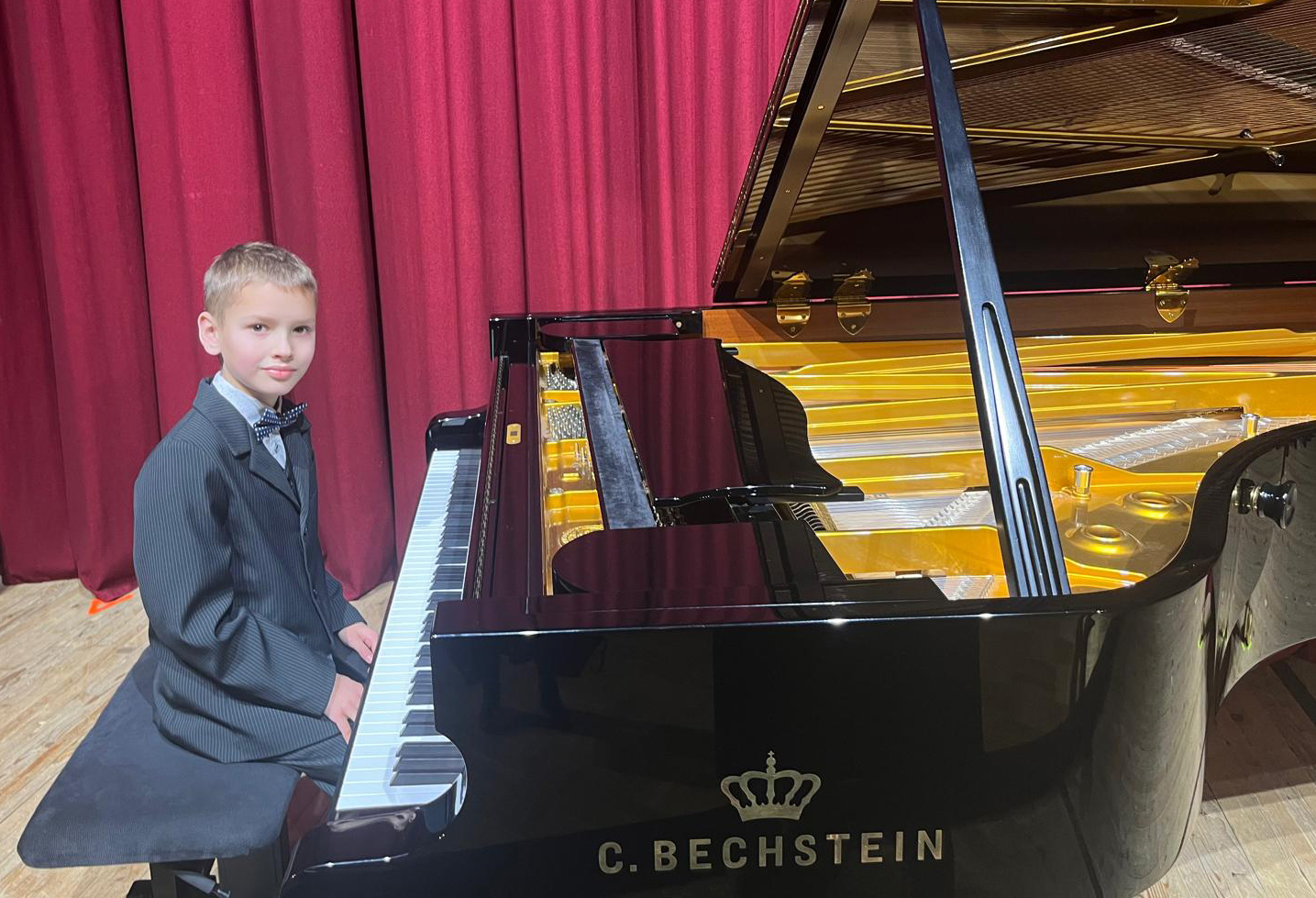 Starptautiskā konkursā prasmes rāda Latvijas jaunie pianisti