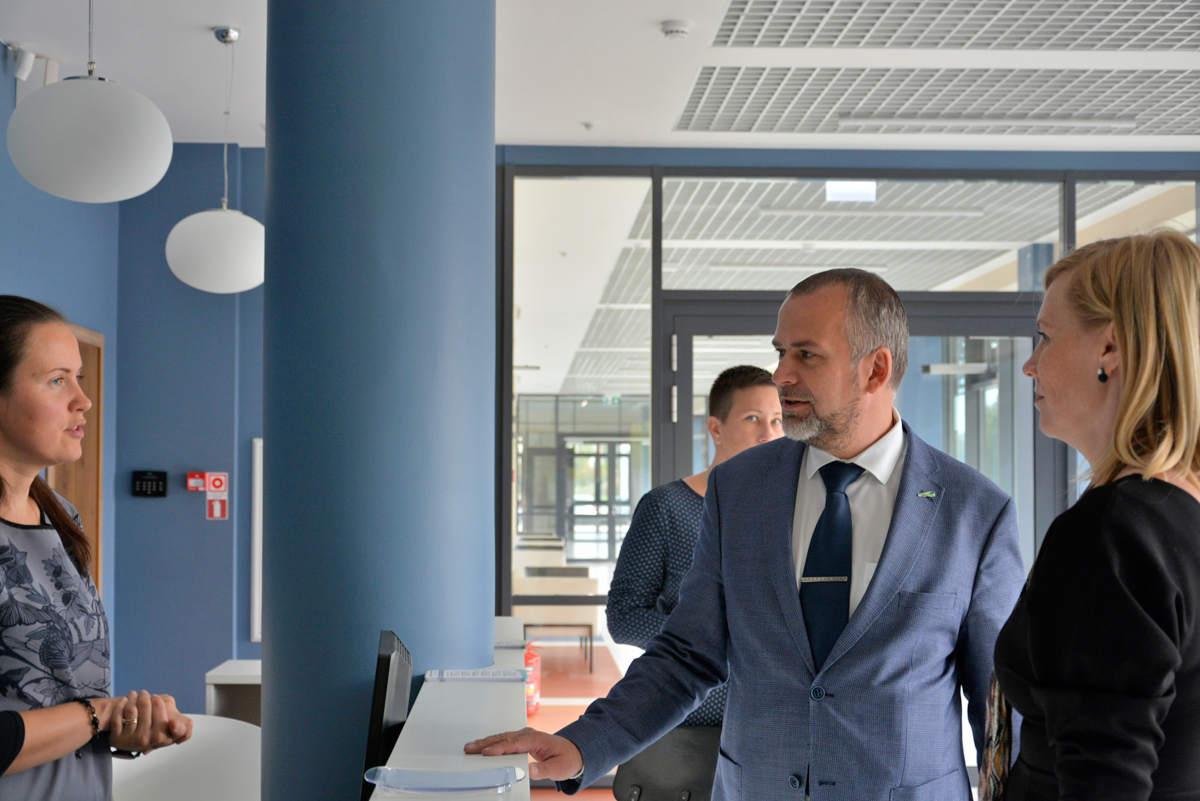 Stiprina sadarbību ar Eiropas Latviešu apvienību