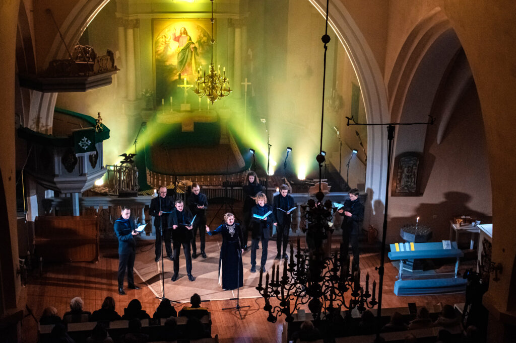 Sv. Sīmaņa baznīcā izskanējis koncerts, kas lika klausītāju dvēselēm pacelties debesīs