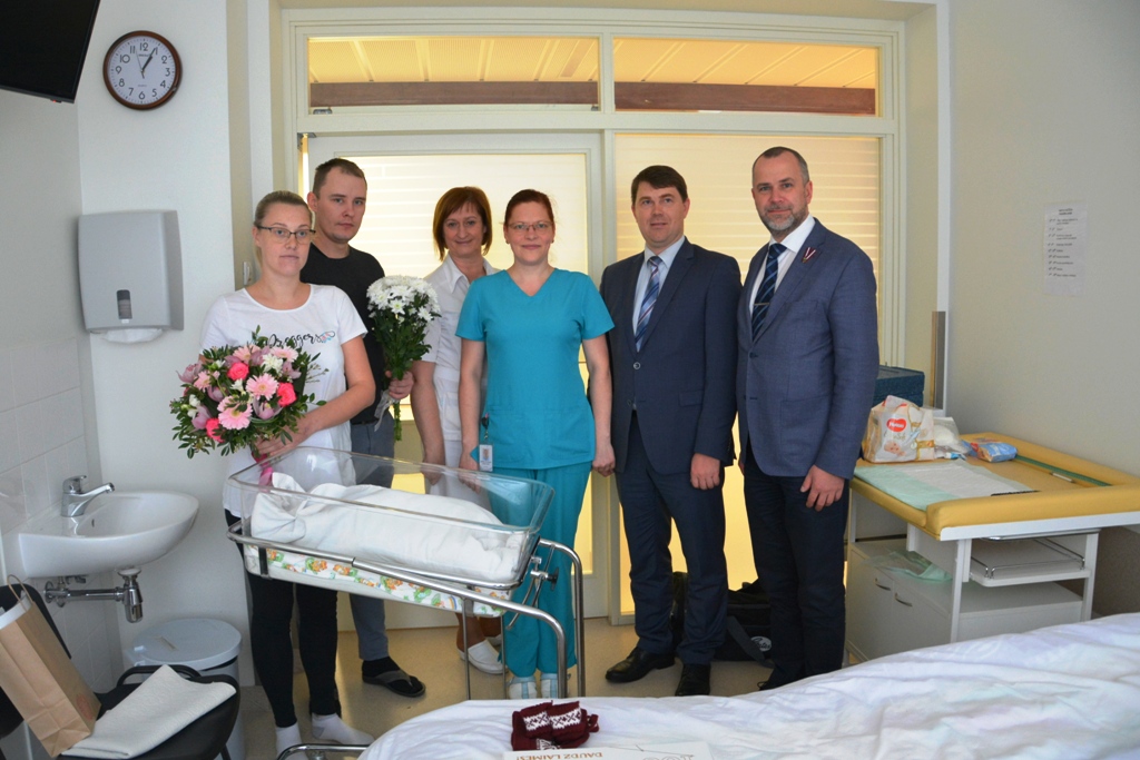 Sveic simtgadē dzimušo valmierieti