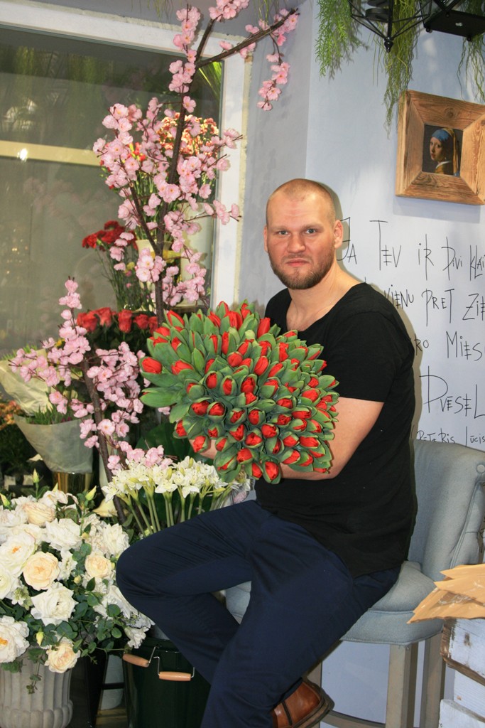 Sveiciens svētkos!