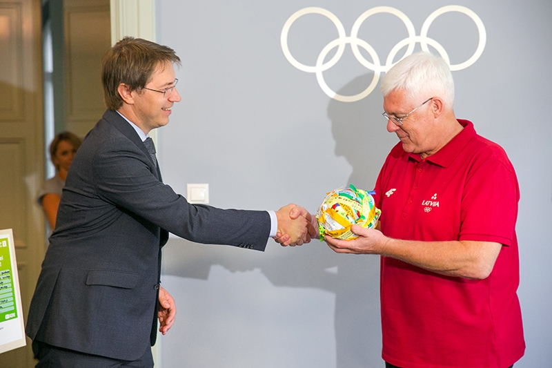 Sveicienu kamols — Latvijas olimpiešiem