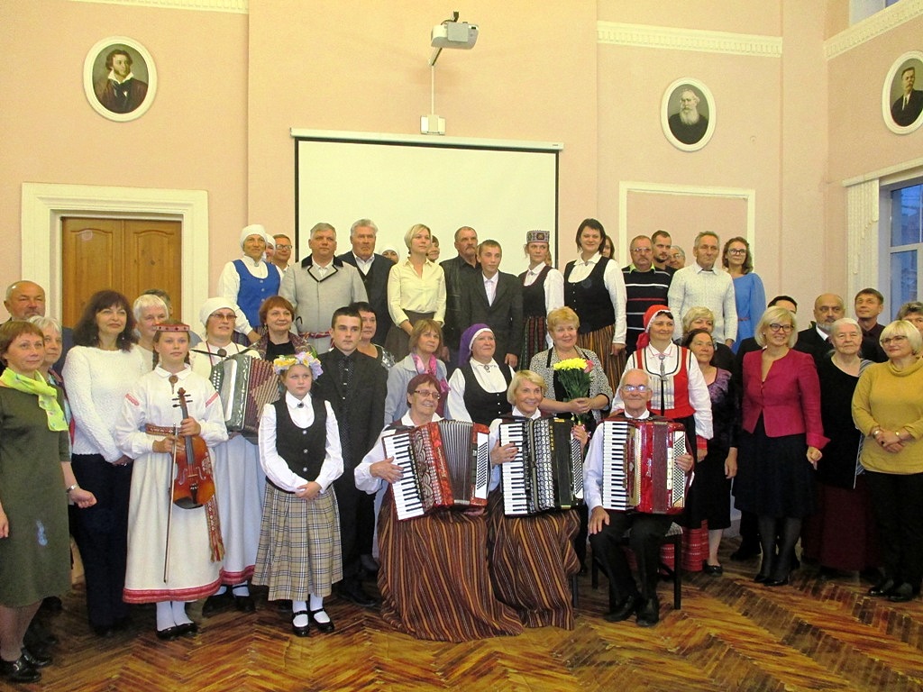 Tālu no Latvijas