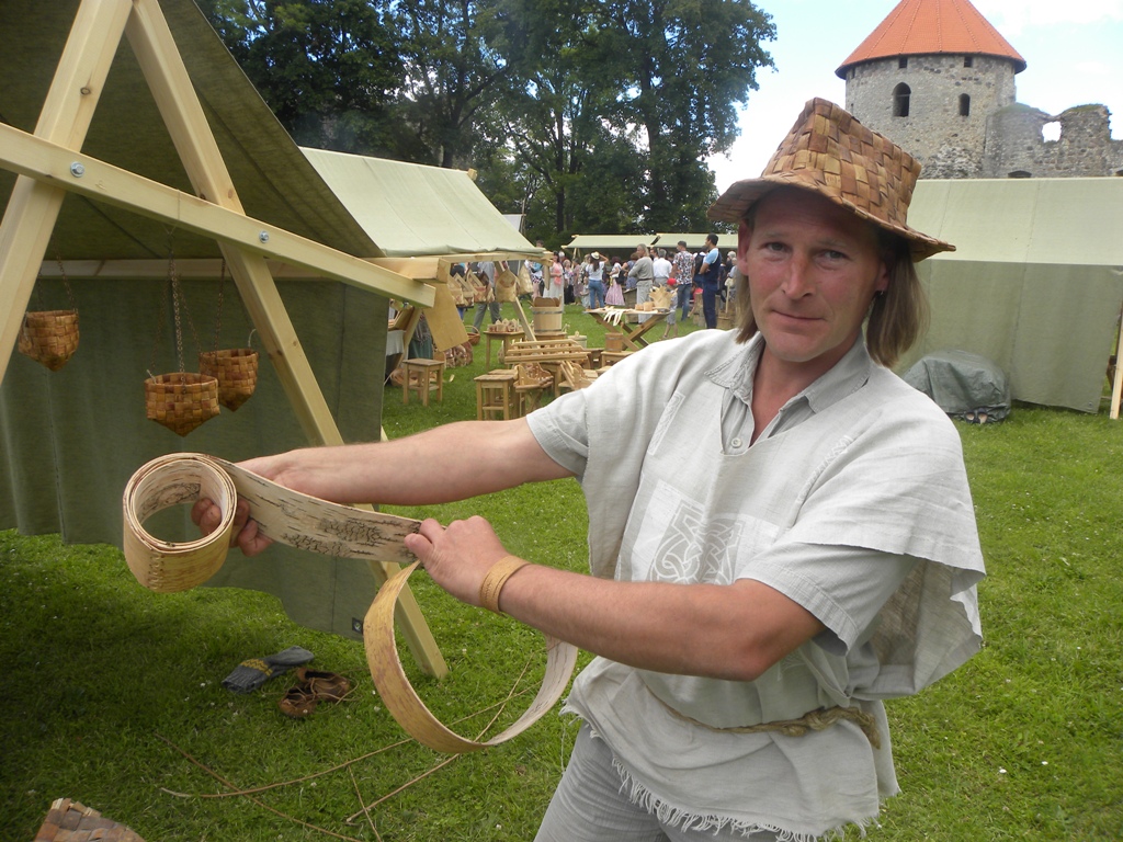 Tāšu pinumu meistars
