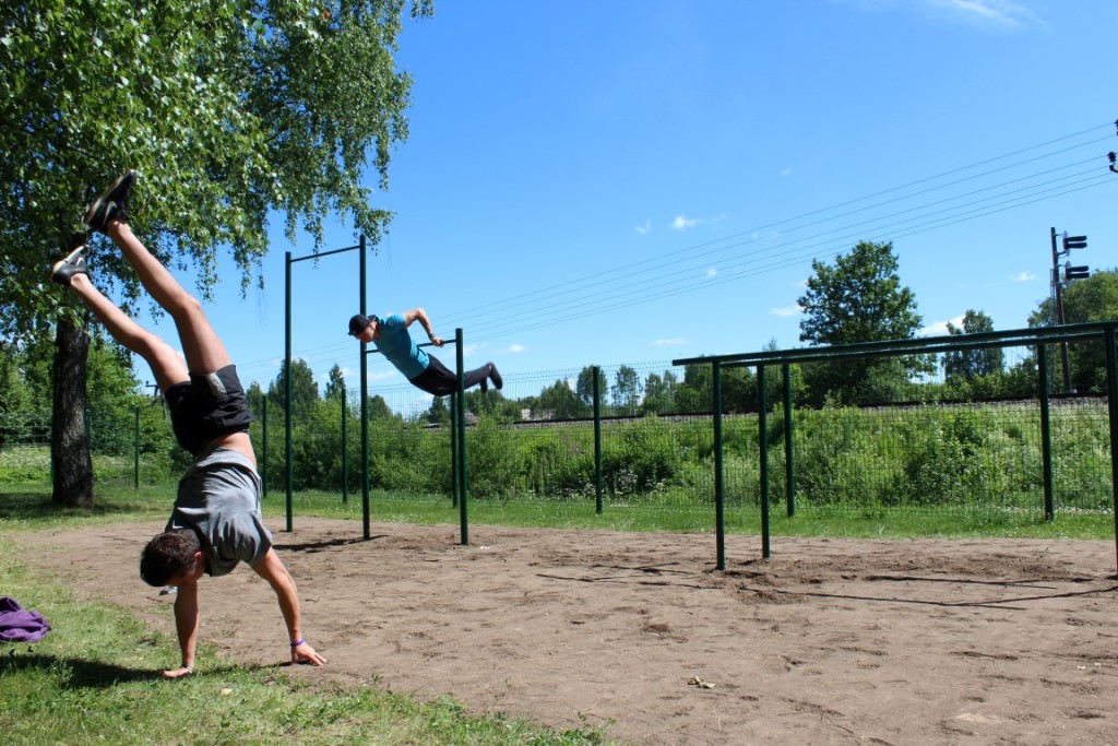 Tehnikuma audzēkņi radoši un praktiski realizē savu projektu