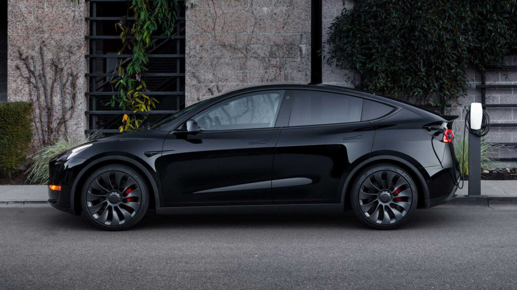 “Tesla” konveijers Eiropā tūlīt sāks  darboties!