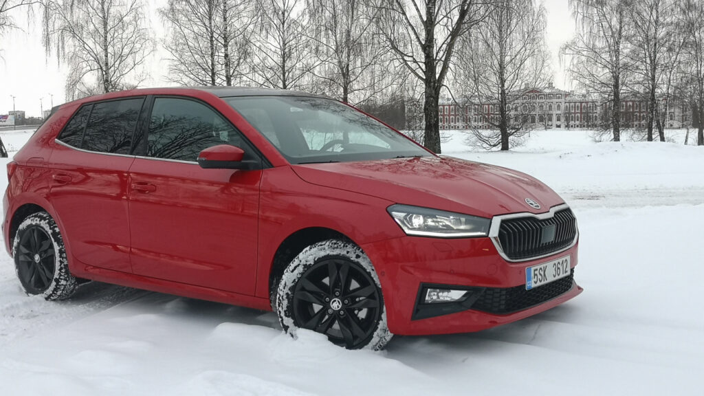 Titulu izplēš jaunā “Škoda Fabia”