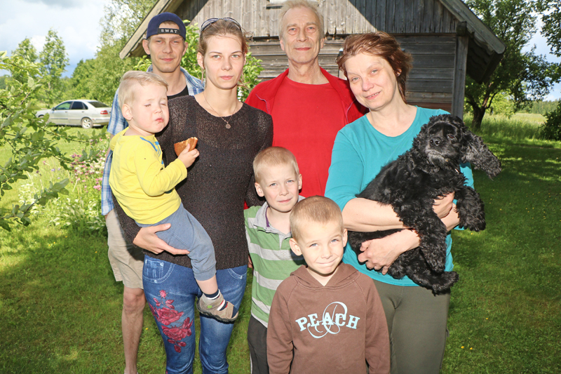 Top projekti pļavas malā
