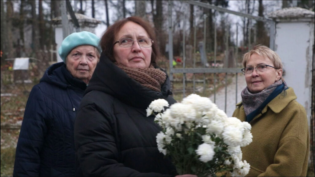 Trīs māsas  izstāsta Sibīrijas stāstu
