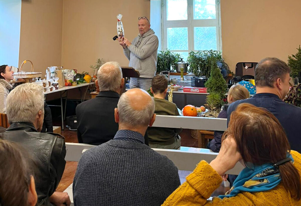 Turpina vākt līdzekļus Burtnieku baznīcas atjaunošanai