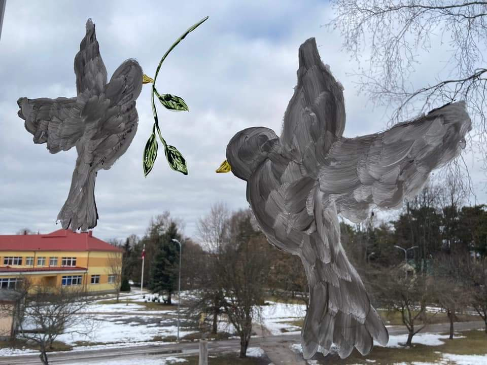 Ukraiņu bērni sāk mācīties