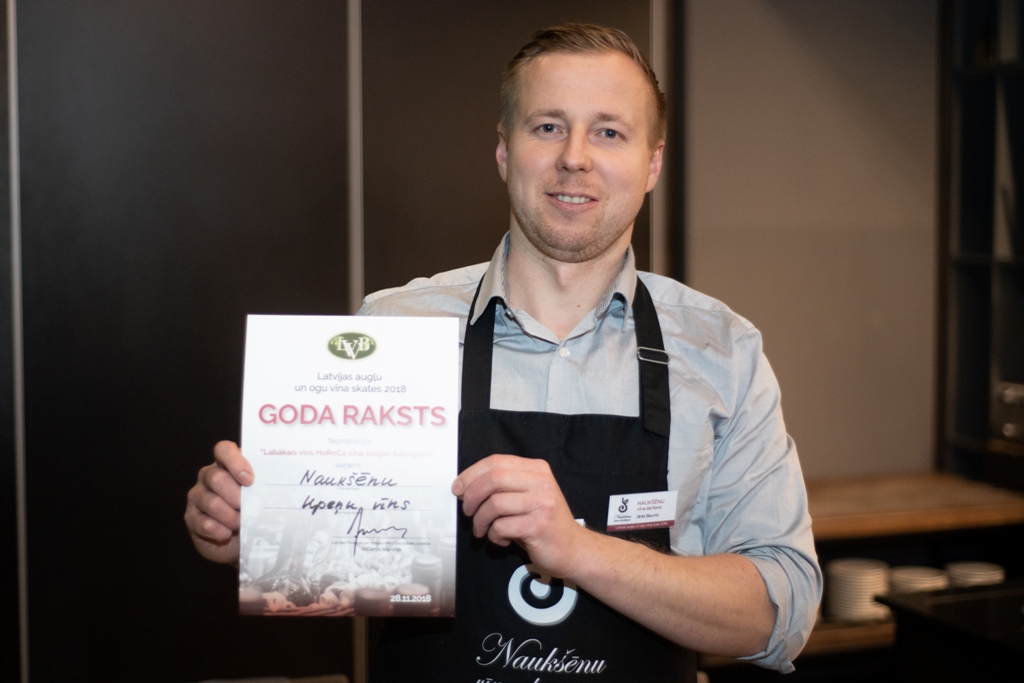 Upeņu lapu vīns no Naukšēniem – gada labākais!