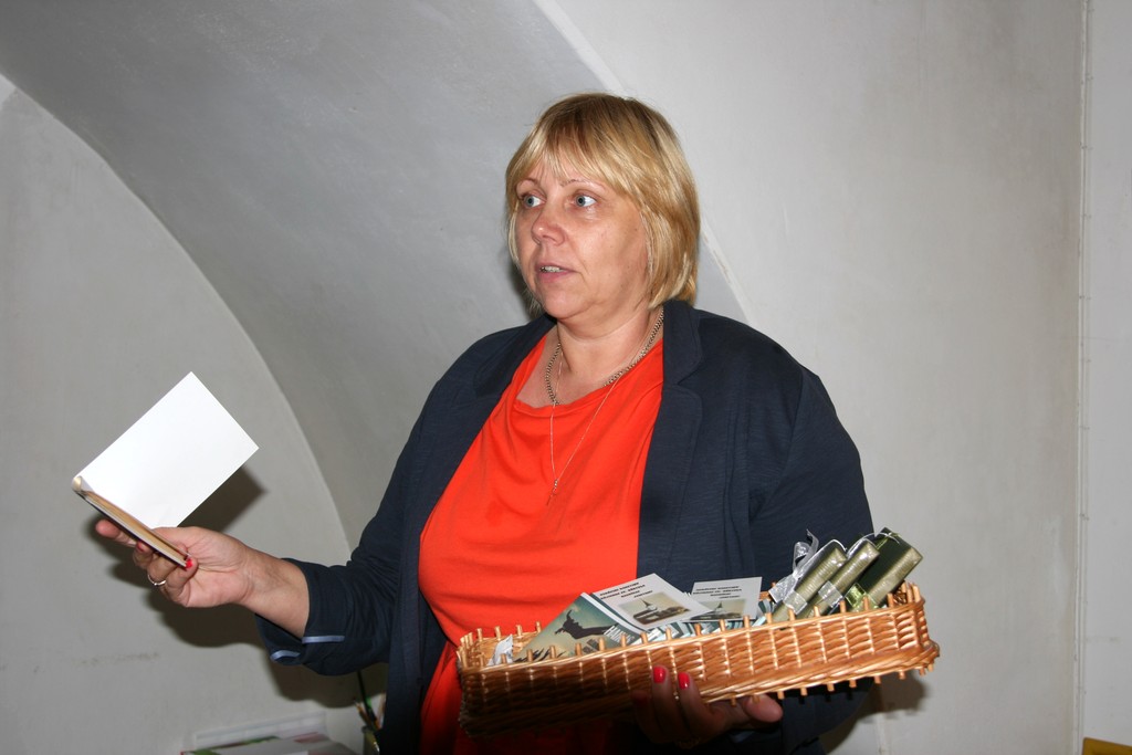 Uzdāvini dakstiņu Sv. Bērtuļa baznīcas jumtam!