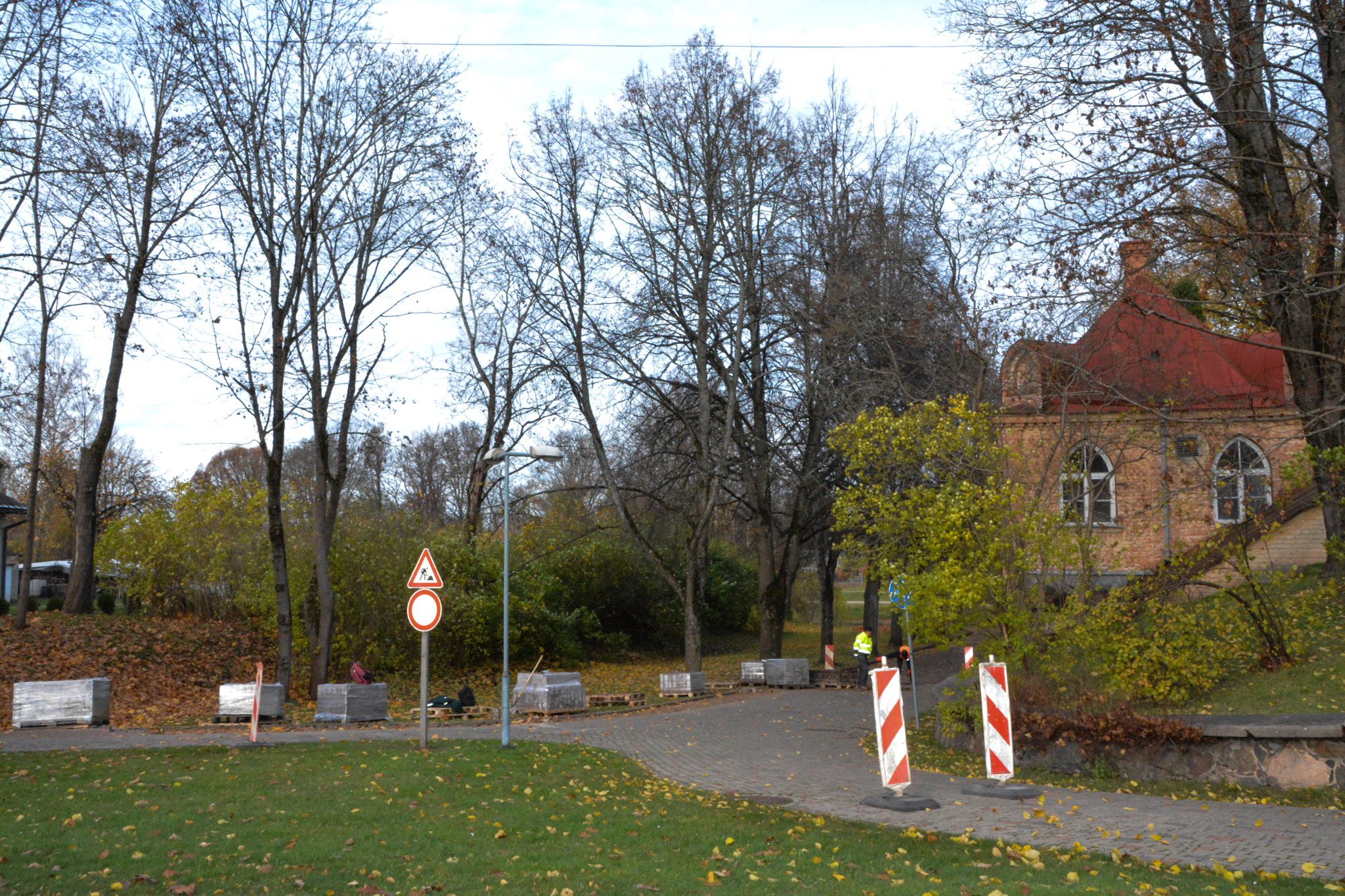 Valmierā sākts Ziloņu ielas pārbūves pirmais posms