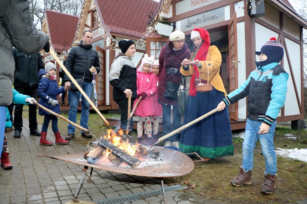 Valmierā svin ziemas saulgriežus