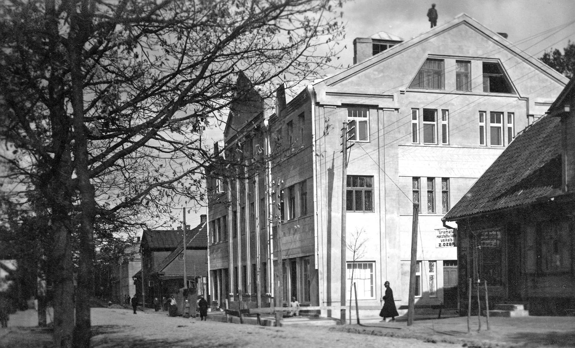Valmiera un valmierieši. Piena glāze no restorāna