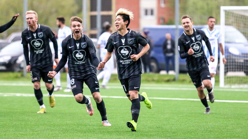 Valmiera vēlreiz apspēlē čempionus