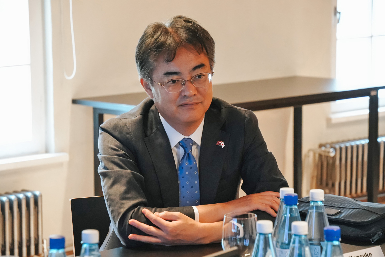 Valmierā viesojās Japānas vēstnieks Latvijā V. E. Kensuke Jošida