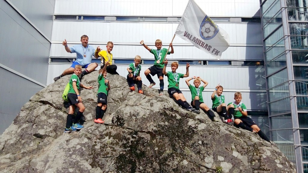 Valmieras Futbola kluba zēniem izcils sasniegums Somijā