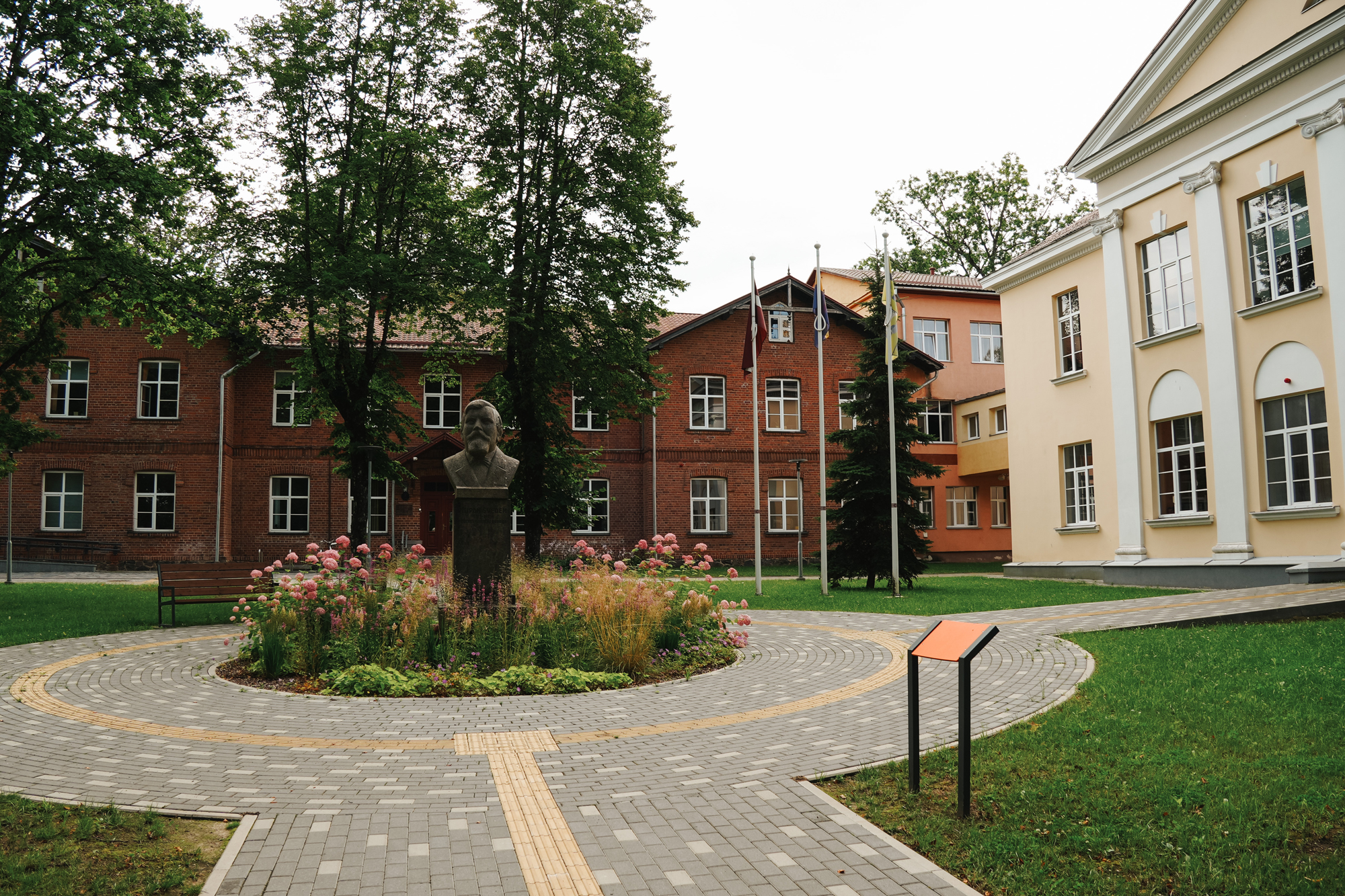 Valmieras Gaujas krasta vidusskolai –  attīstības centram gaidāma mācību vides un vides pieejamības pilnveide