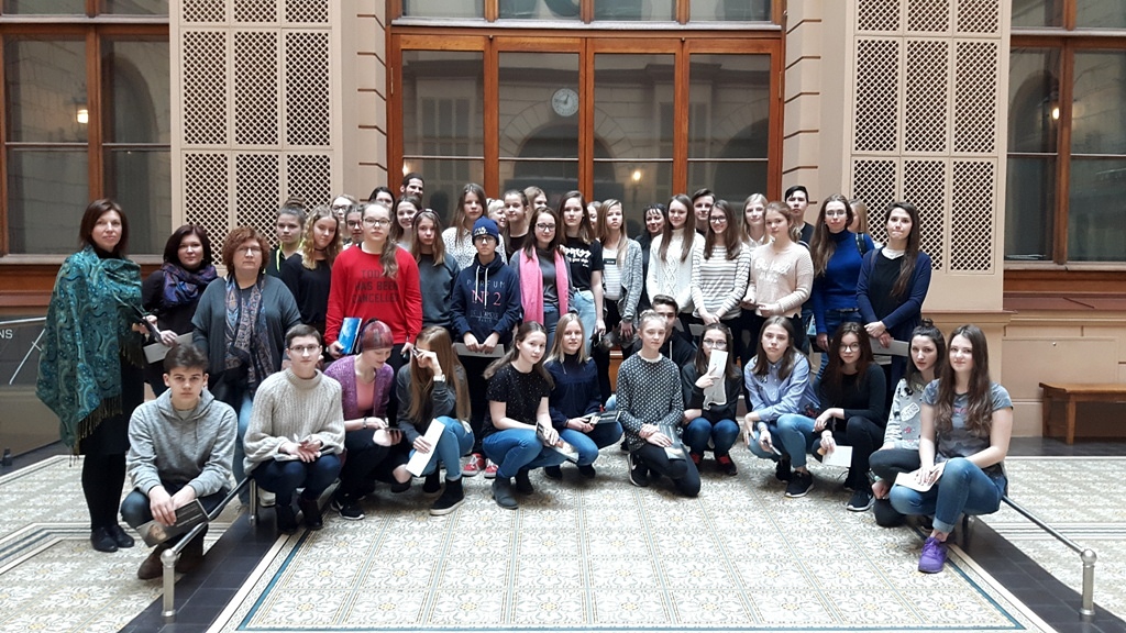 Valmieras Mākslas vidusskolas jaunieši — izstāžu tūrē Rīgā