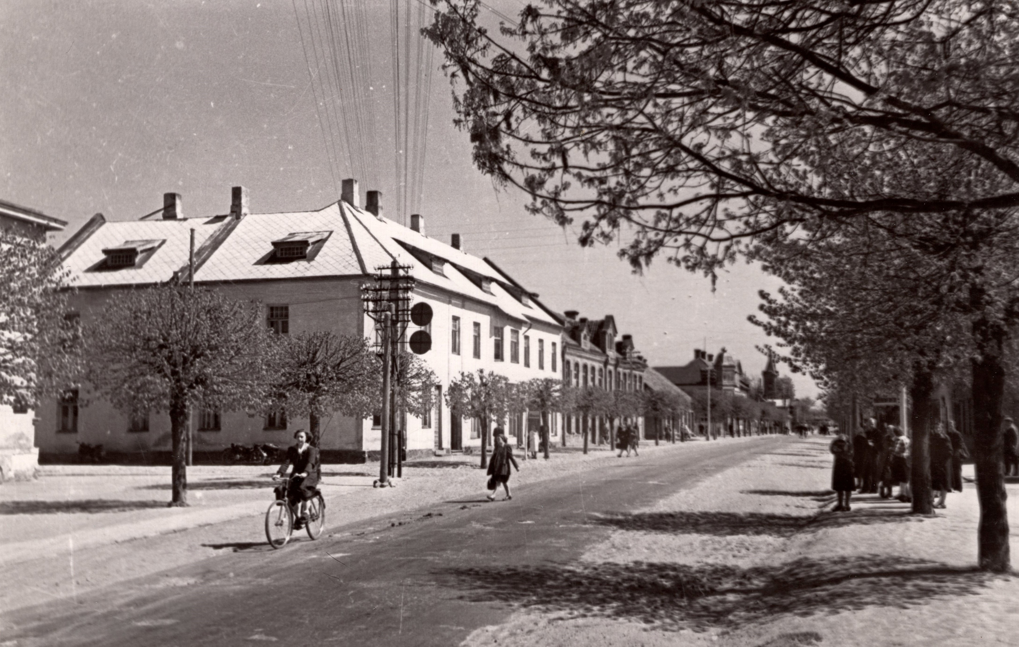 Valmieras Mūzikas skolas sākumgadi. Personību un ēku likteņi. XVII