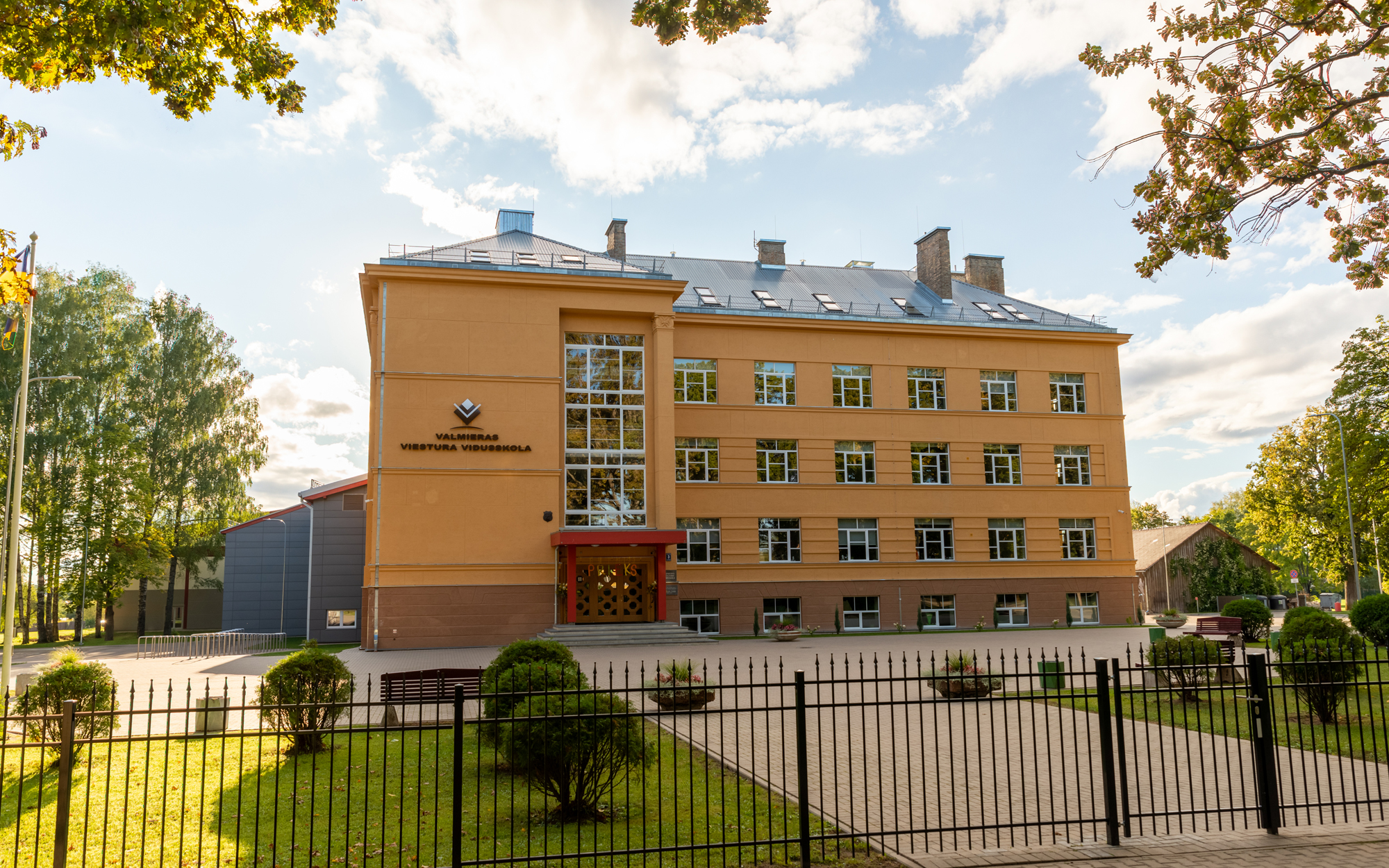 Valmieras Viestura vidusskola saņems 5000 eiro sporta dzīves uzlabošanai