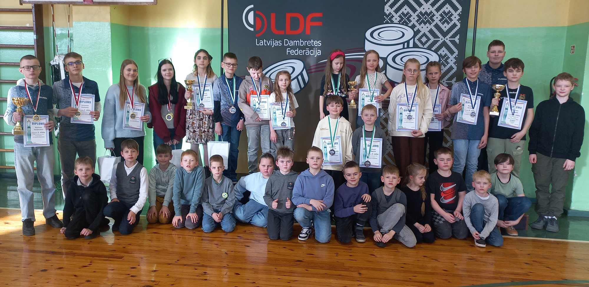 Valmieras dambretisti – Latvijas Skolēnu sporta spēļu čempioni