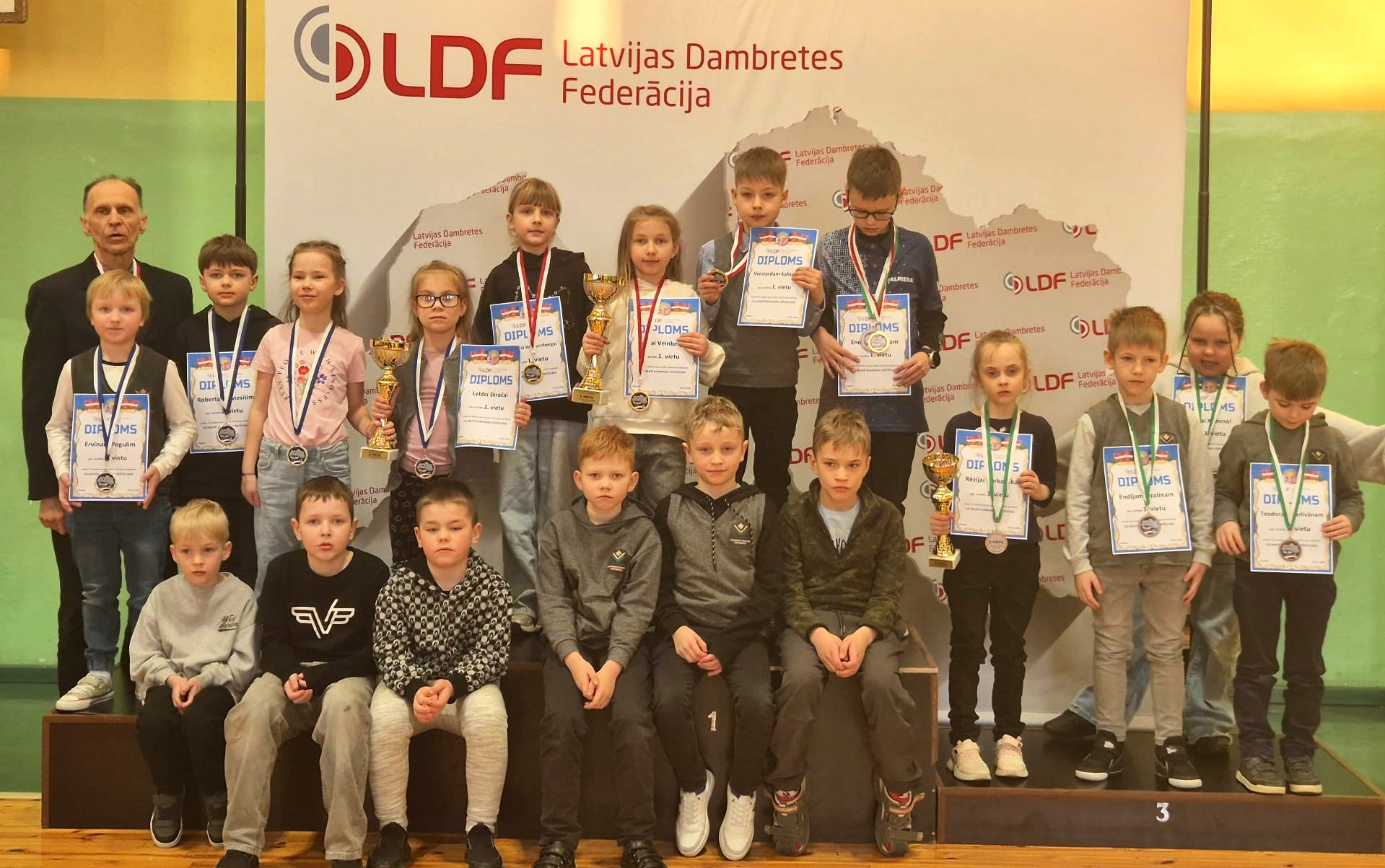 Valmieras dambretisti – Latvijas Skolēnu sporta spēļu čempioni