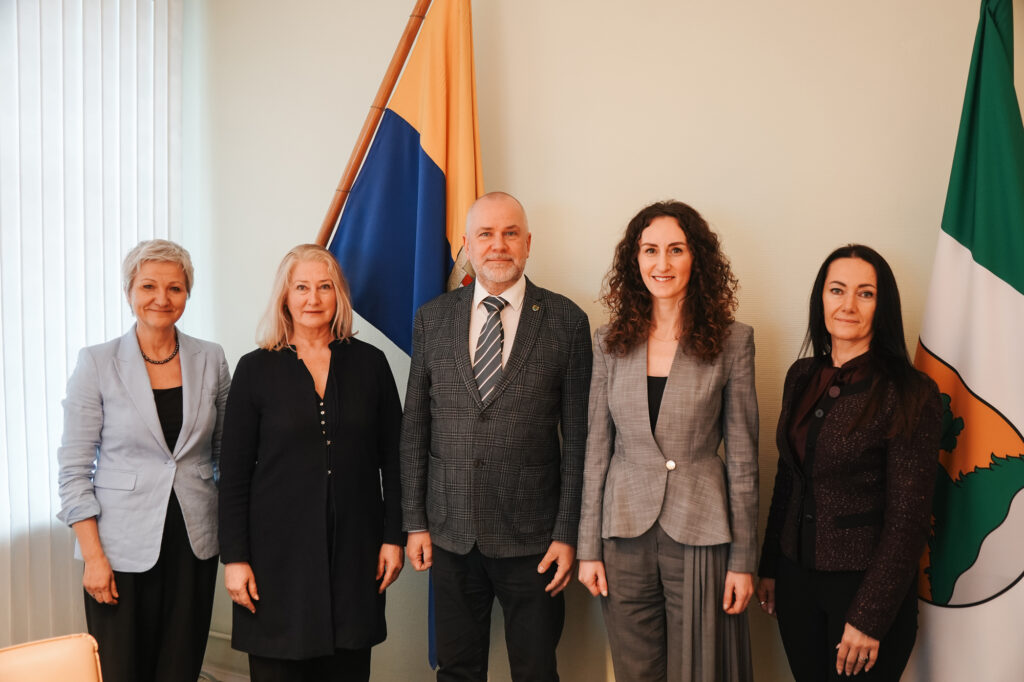 Valmieras novada pašvaldībā viesojās tiesībsardze Karina Palkova