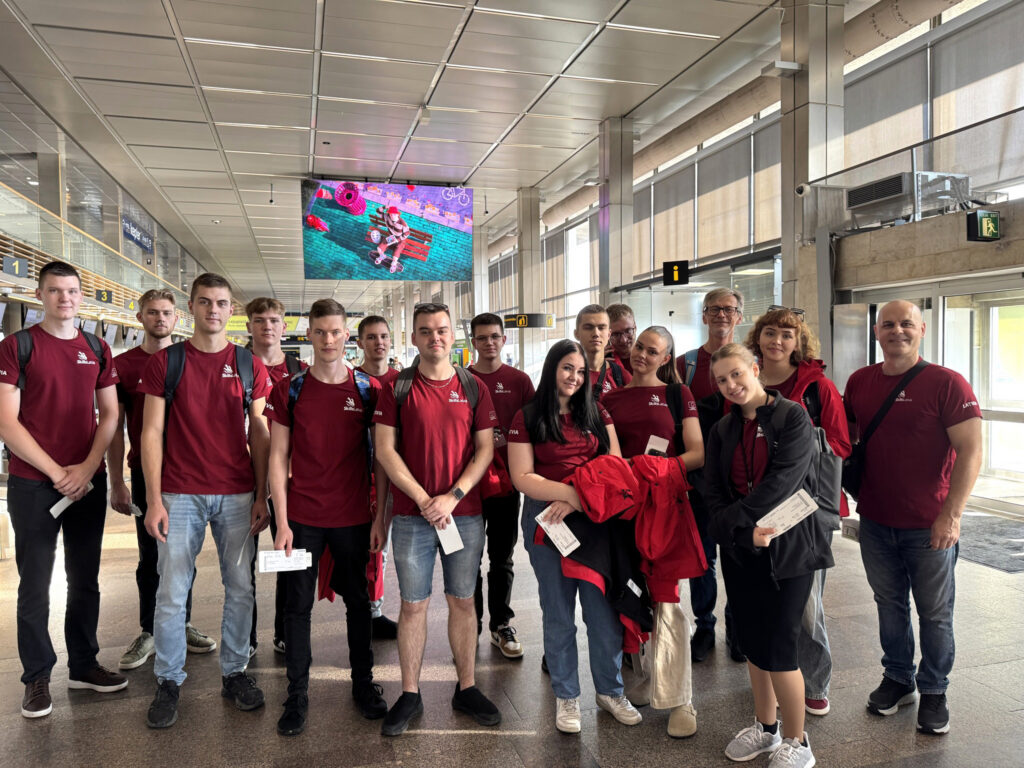 Valmieras tehnikuma absolventi EuroSkills Latvijas komandā