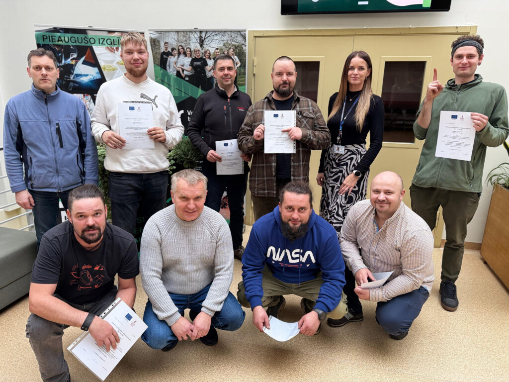 Valmieras tehnikumā pieaugušie iegūst profesionālo kvalifikāciju