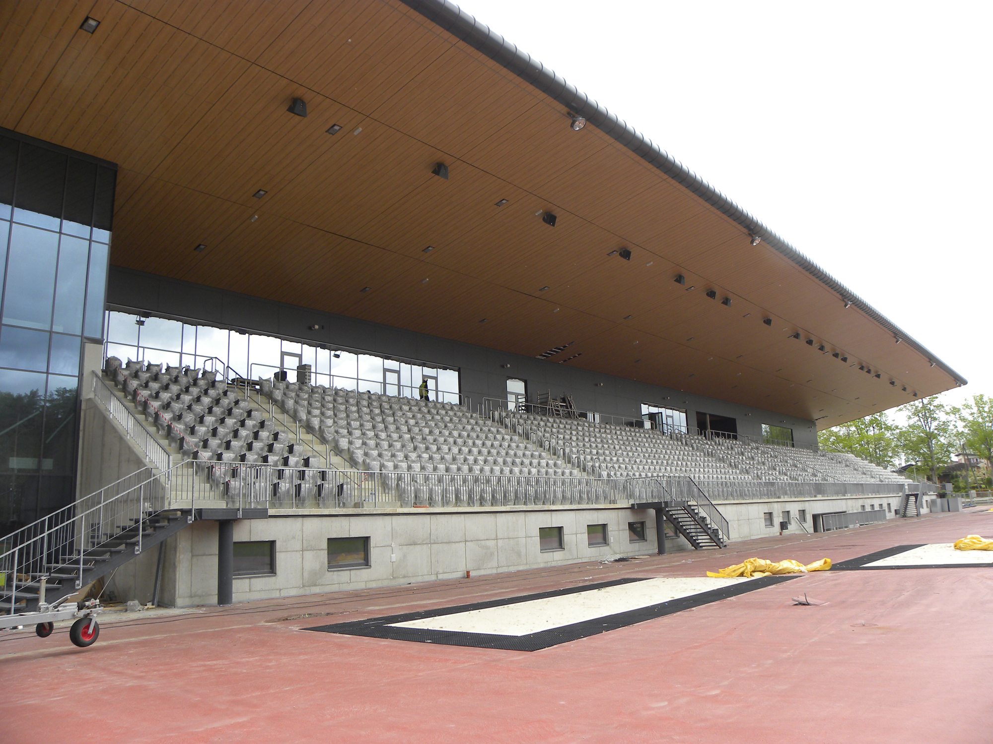 Valmieras vieglatlētu saimē jūtams patīkams satraukums – Jāņa Daliņa stadions sauc!
