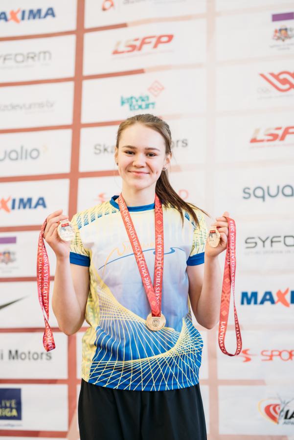 Valmieras vieglatlētu starti Latvijas čempionātos telpās