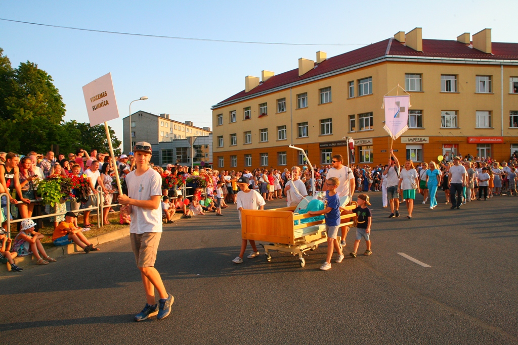 Valmierieši mīl savu pilsētu