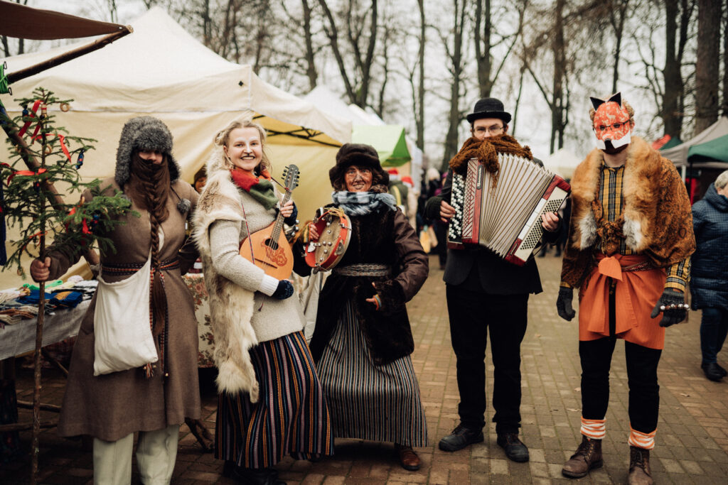 Valmiermuižā aicina uz dančiem,  ziemas saulgriežu svinībām un tirdziņu “Gardu muti”