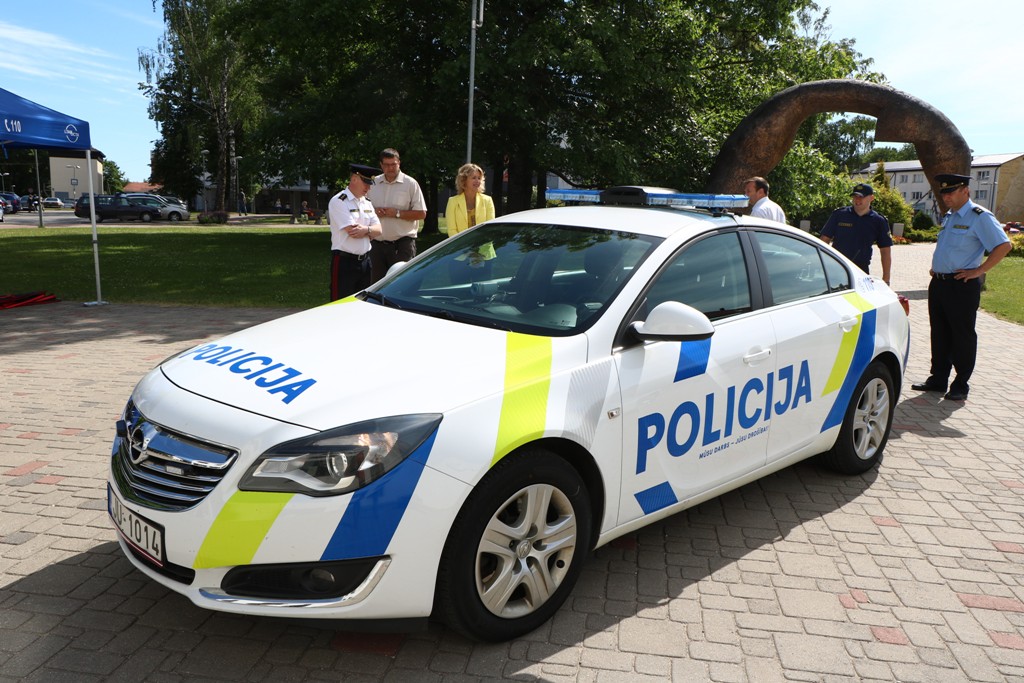 Valsts policija kļūst pamanāmāka