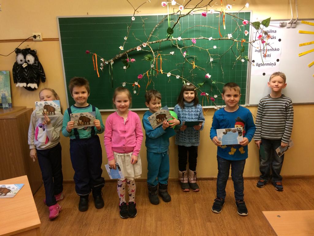 Vecāki dodas iepazīt skolas